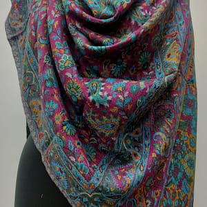 WINTER SHAWLS & SCARVES MANUFACTURER