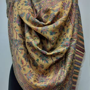 WINTER SHAWLS & SCARVES MANUFACTURER
