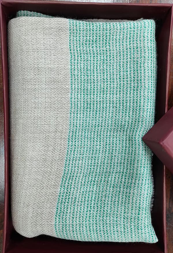 PASHMINA SHAWLS & SCARVES MANUFACTURER